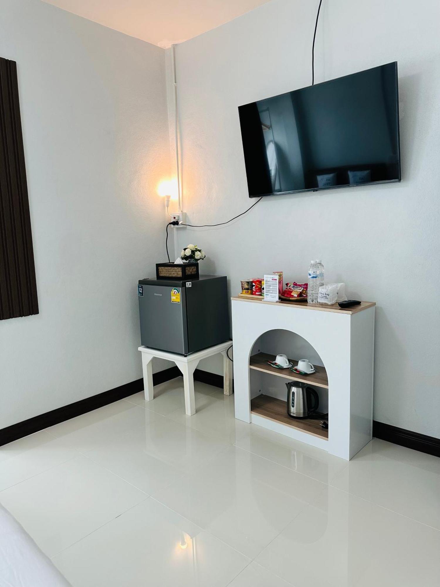 Service Apartment Lampang Room202 ใจกลางเมืองใกล้กาดกองต้า Esterno foto